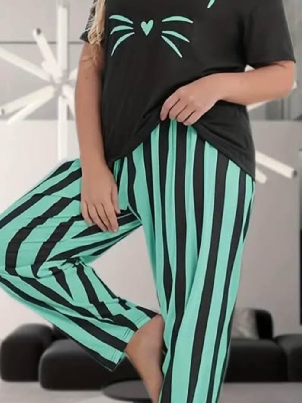Ladies size 1X Cat themed shirt with striped pants. Brand new 13.00 - Picture 4 of 9